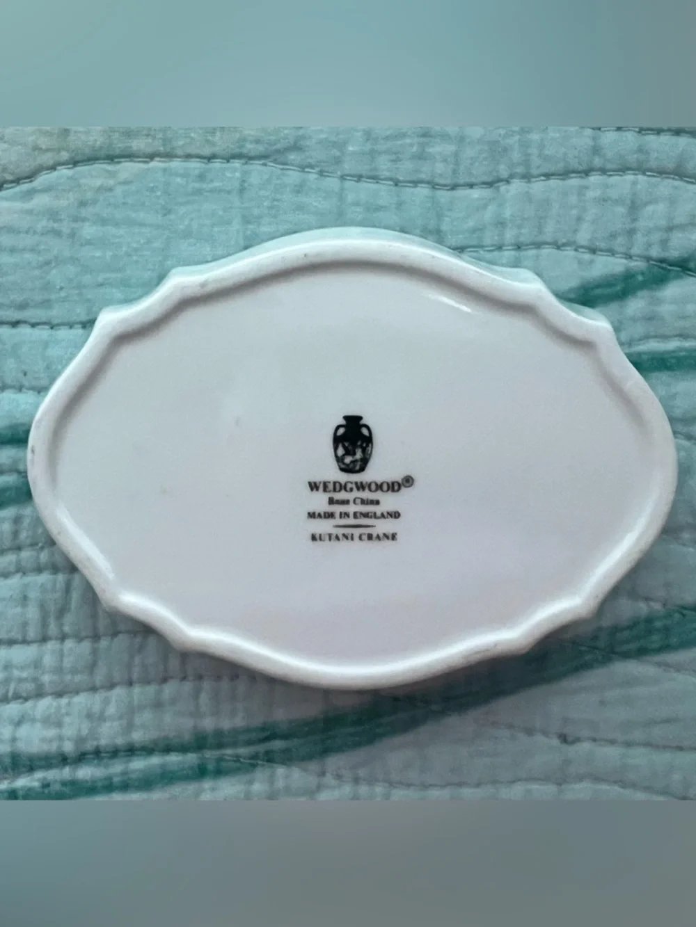 Wedgwood Kutani Peacock Jewelry Trinket Dish Gold Trim - Picture 2 of 3